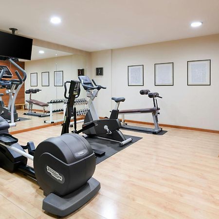Ac Hotel Palencia By Marriott Bagian luar foto