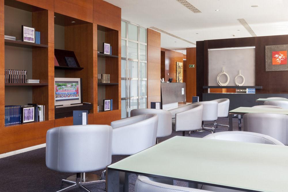 Ac Hotel Palencia By Marriott Bagian luar foto