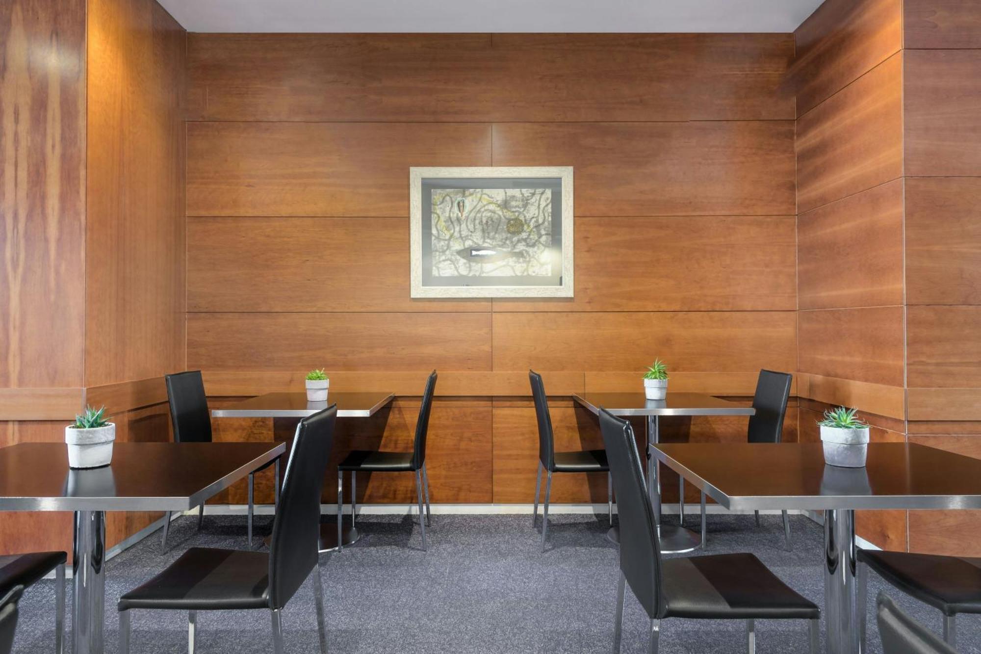Ac Hotel Palencia By Marriott Bagian luar foto