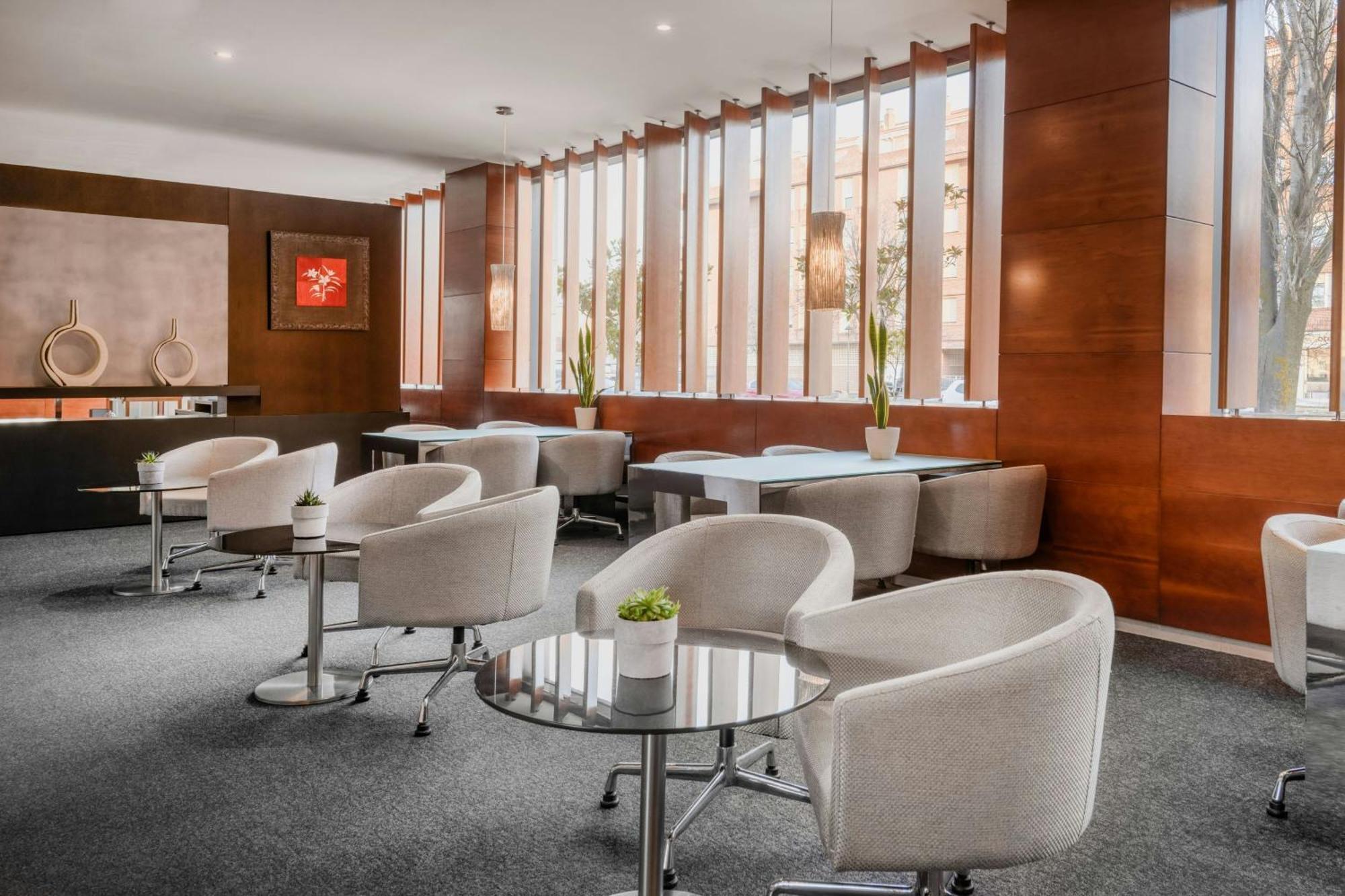 Ac Hotel Palencia By Marriott Bagian luar foto