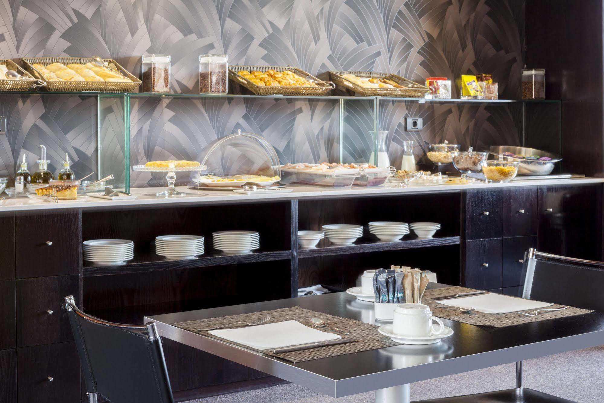 Ac Hotel Palencia By Marriott Bagian luar foto